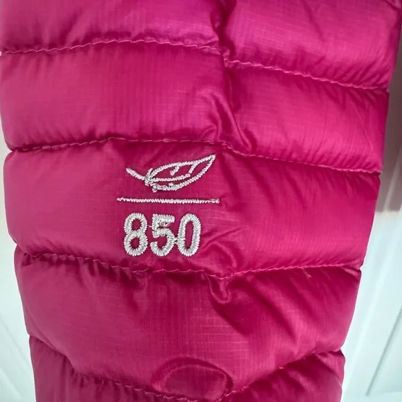 L.L. Bean Women’s Ultralight 850 Down JacketFuchsia Size XS